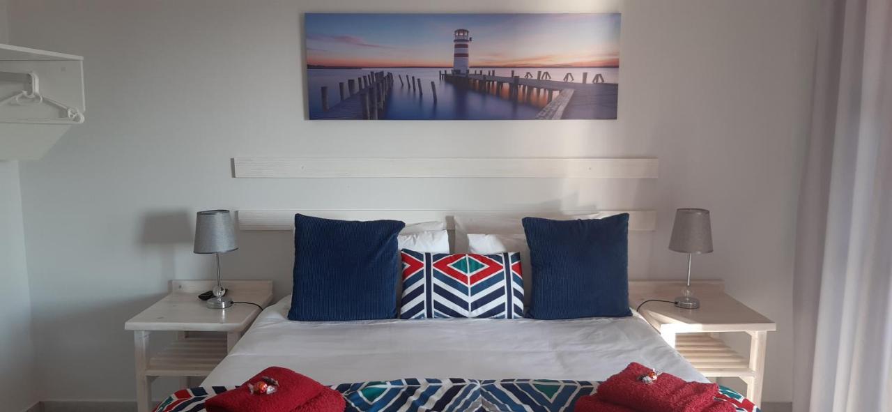 Ocean View Guest House Jeffreys Bay Exterior photo