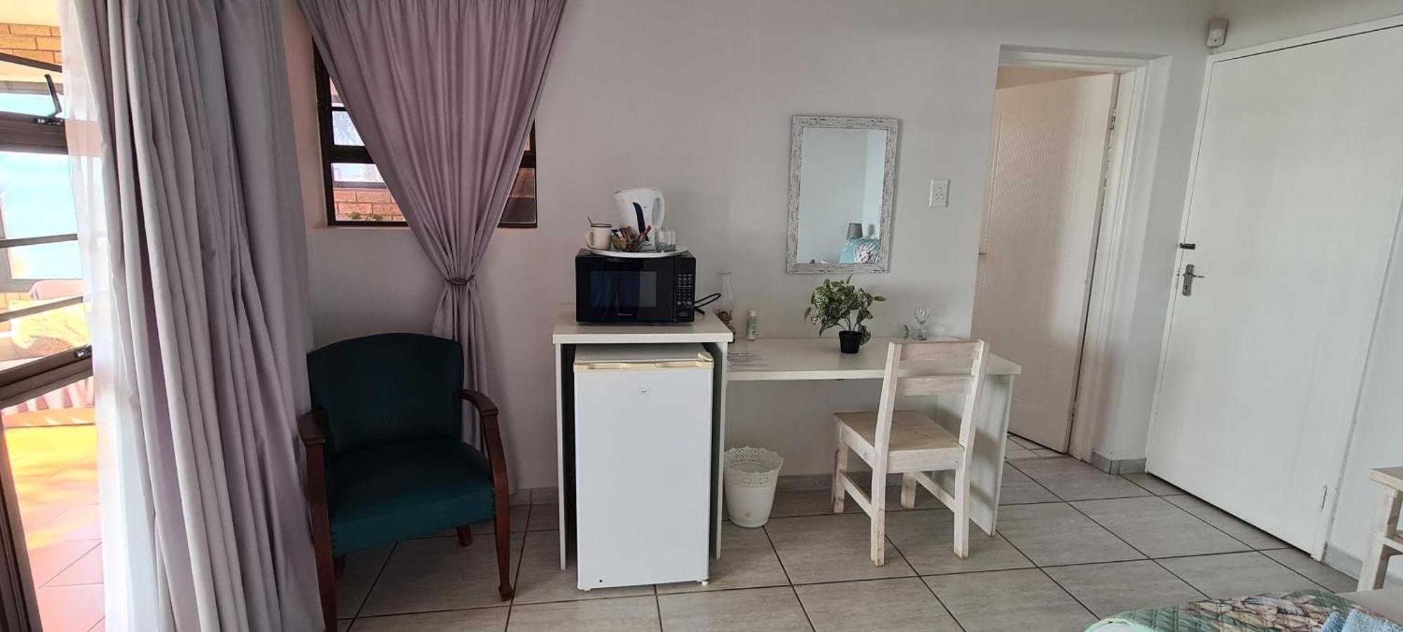 Ocean View Guest House Jeffreys Bay Exterior photo