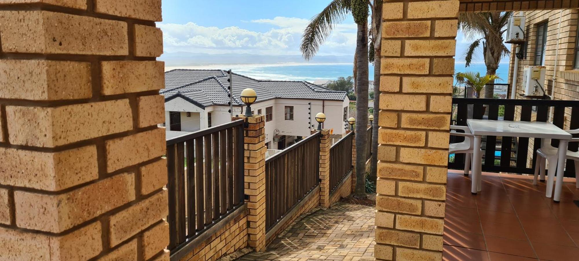 Ocean View Guest House Jeffreys Bay Exterior photo