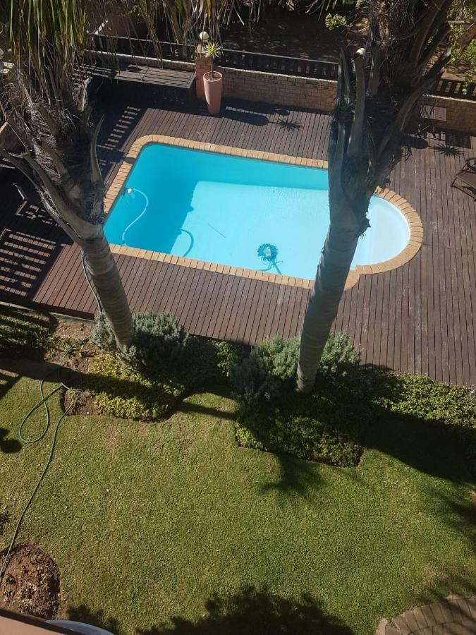 Ocean View Guest House Jeffreys Bay Exterior photo