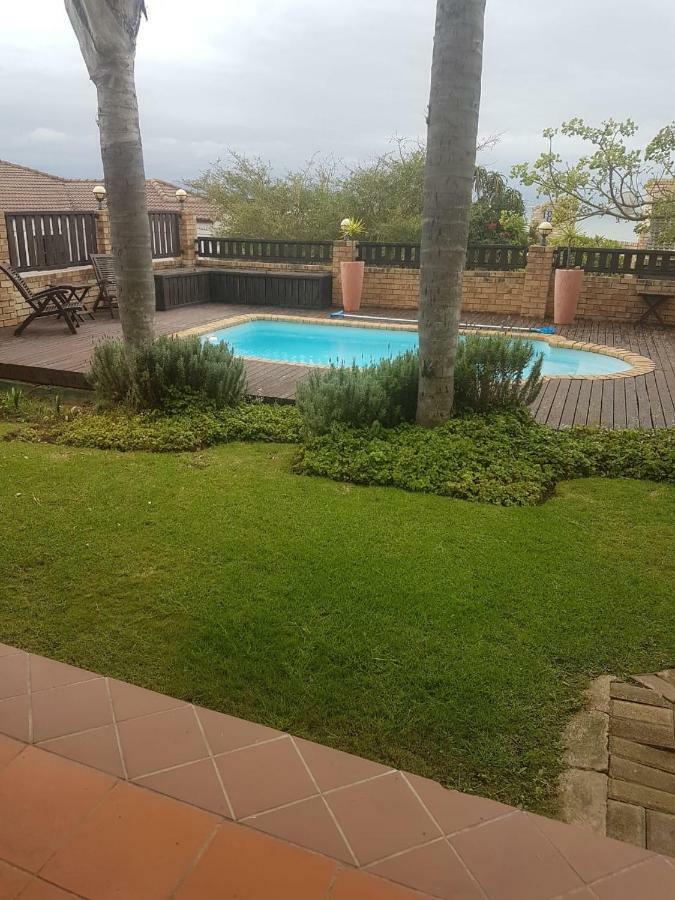 Ocean View Guest House Jeffreys Bay Exterior photo