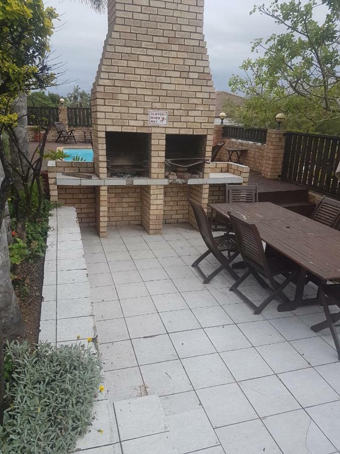 Ocean View Guest House Jeffreys Bay Exterior photo